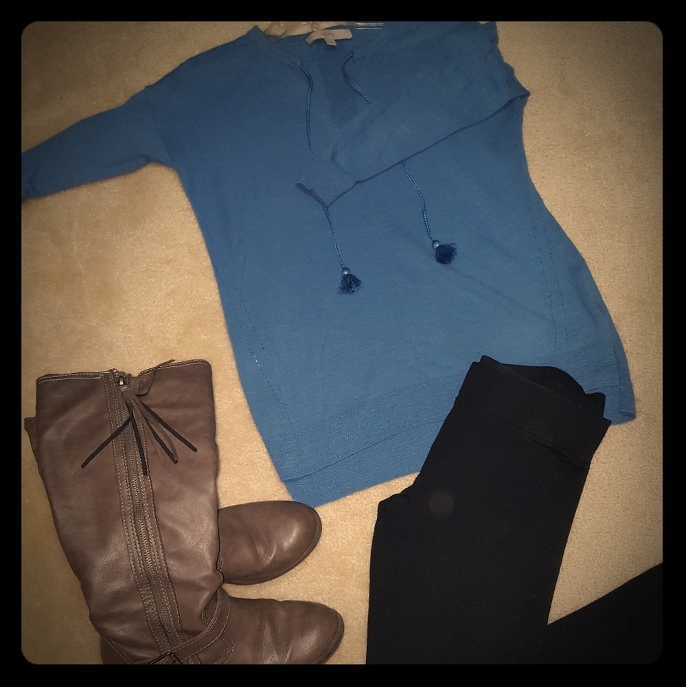 Ann Taylor Loft XS sweater gently used.
